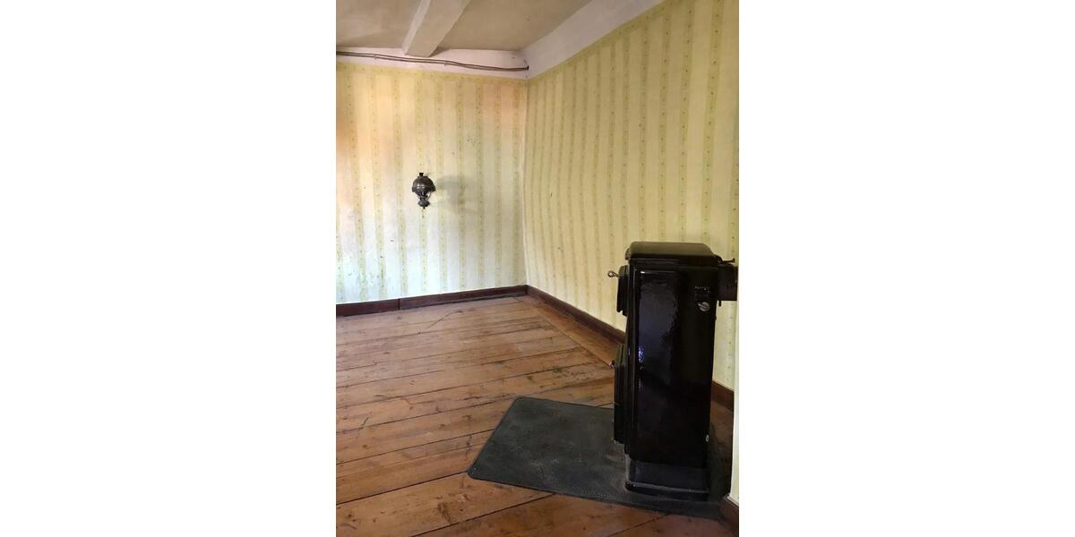Einfamilienhaus Bad Wildungen - 3 Zimmer, 100 m&sup2;, 25.000&euro; | Angebot:26399810