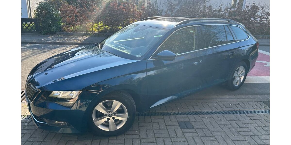 Skoda Superb 198.000 km 17.900 &euro; Celle 29223