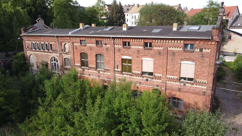 Haus zum Kaufen in Altenburg 190.000 € 510 m²