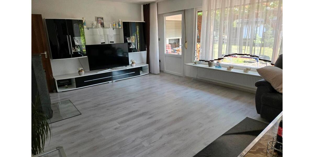 Bungalow Hambühren - 6 Zimmer, 200 m&sup2;, 1.500&euro; | Angebot:26375609