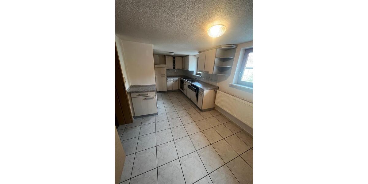 Erdgeschoßwohnung Mellrichstadt - 3 Zimmer, 110 m&sup2;, 770&euro; | Angebot:26664504