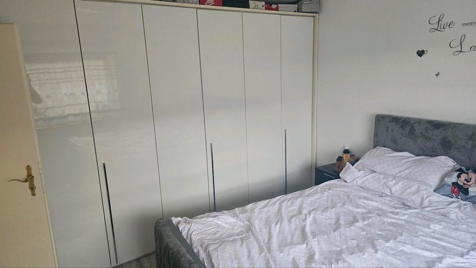 Wohnung 3.5 Zimmer mit Garten und Gartenhaus 3.5 zimmer