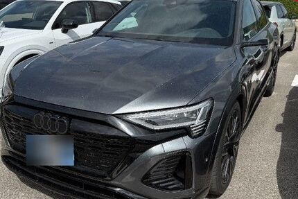Audi Q8 e-tron 19.790 km 48.440 € Wackersdorf 92442