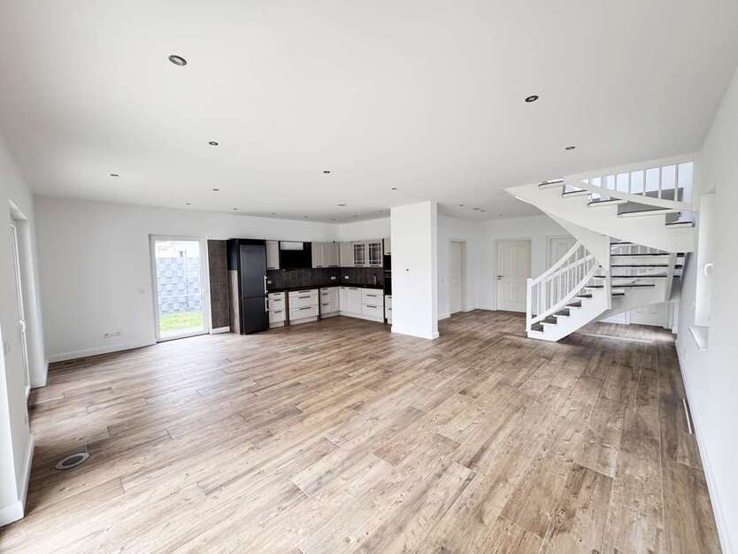 Haus zum Kaufen in Jüchen 679.900 € 180 m² 6 zimmer