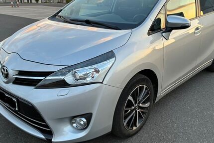 Toyota Verso 79.000 km 15.900 &euro; Kitzingen 97318
