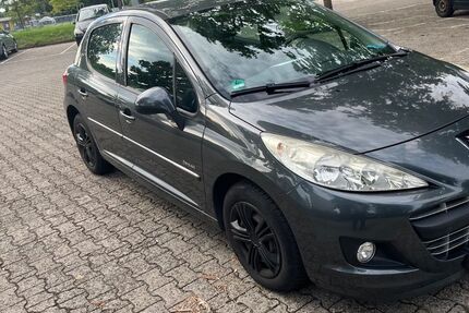 Peugeot 207 75.000 km 5.900 &euro; Rüsselsheim 65428