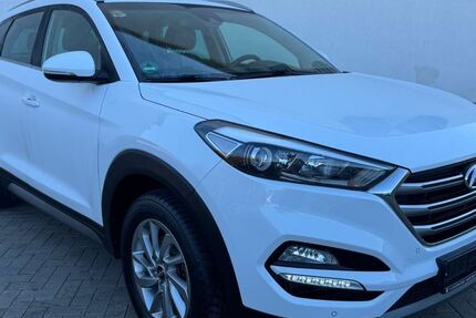 Hyundai TUCSON 144.000 km 14.400 &euro; Trierweiler 54311