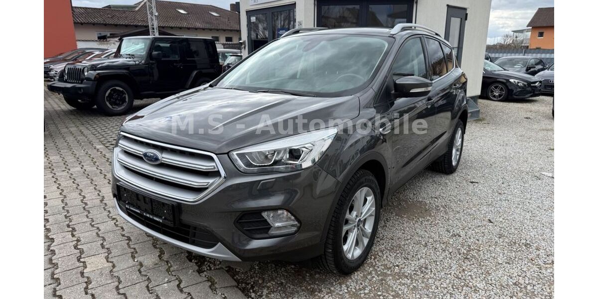 Ford Kuga 74.943 km 16.699 &euro; Cham 93413