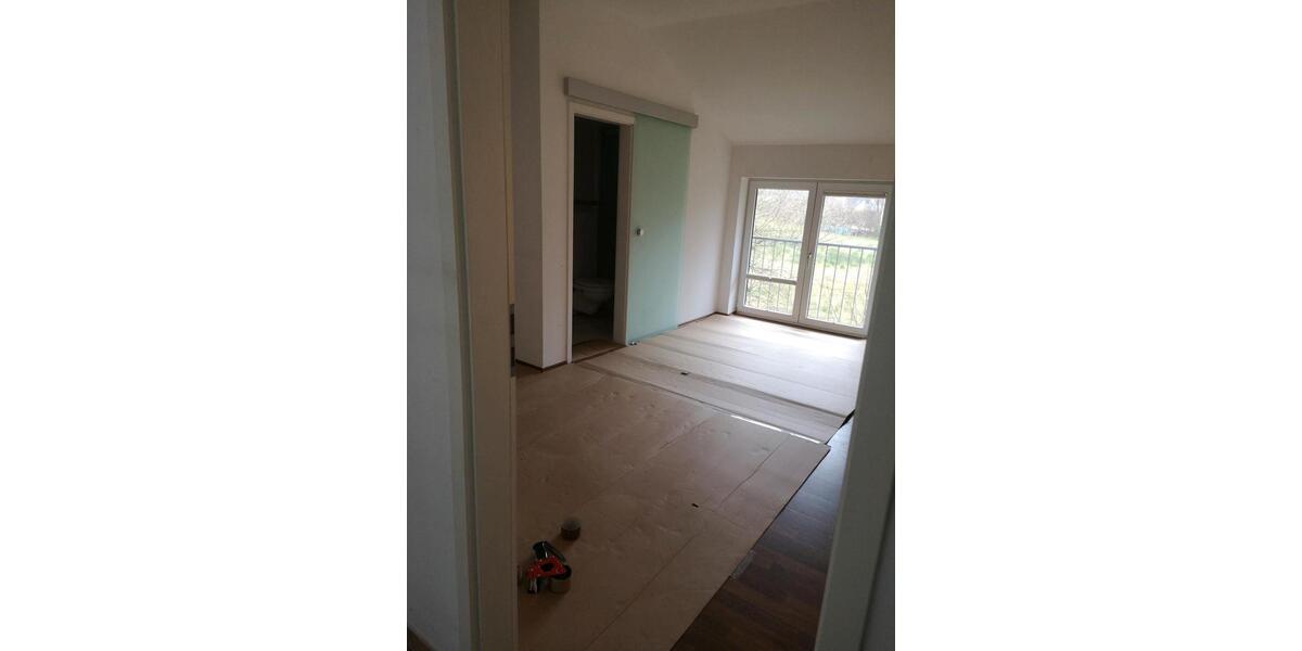 Etagenwohnung Albersdorf - 3 Zimmer, 150 m&sup2;, 1.000&euro; | Angebot:25102333