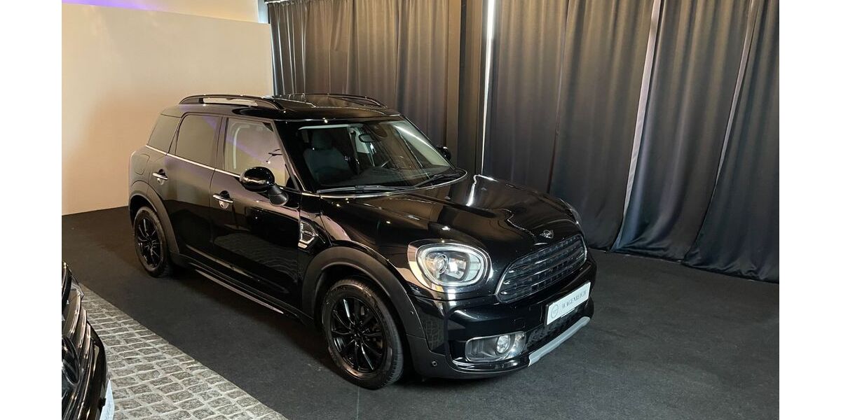 Mini Countryman D (Cooper) 135.732 km 14.990 &euro; Schapen 48480