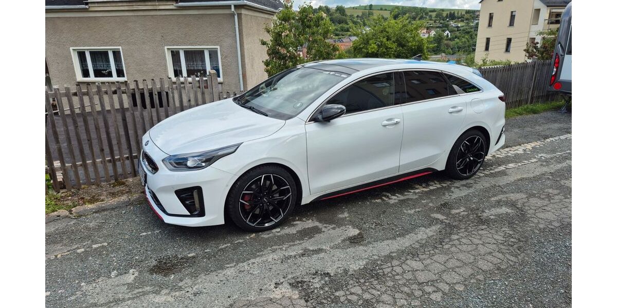 Kia pro ceed / ProCeed 70.400 km 19.450 &euro; Greiz 07973