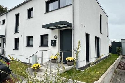 Haus Hanau Kesselstadt - 4 Zimmer, 108 m&sup2;, 2.220&euro; | Angebot:24660370