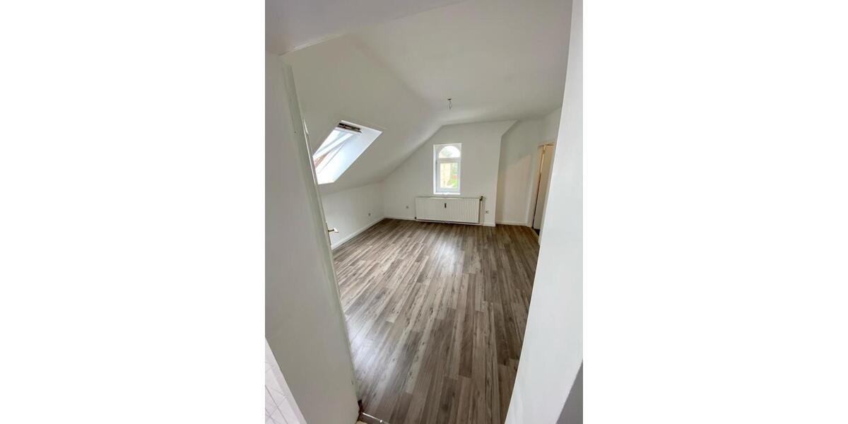 Dachgeschoßwohnung Stockelsdorf - 1 Zimmer, 28 m&sup2;, 530&euro; | Angebot:25328437