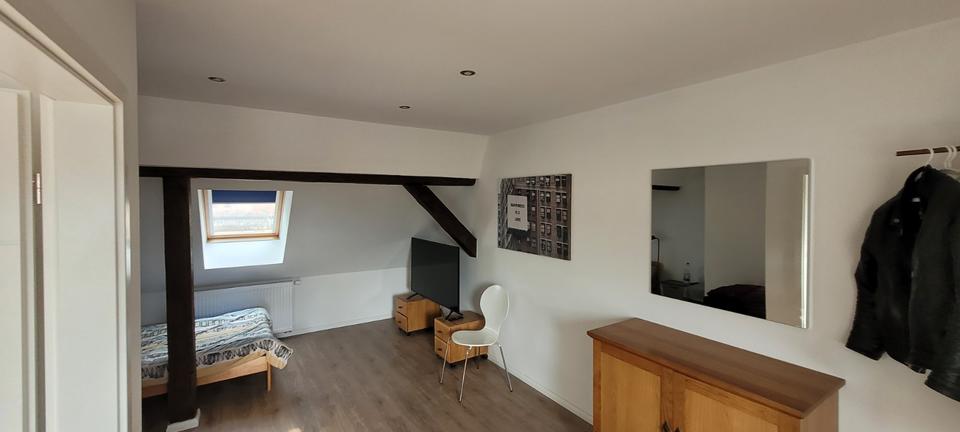 2,5 Zimmer DG Atelierwohnung 2.5 zimmer