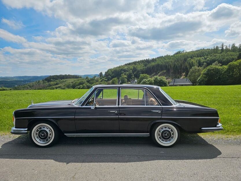 Mercedes-Benz 280 129.000 km 18.999 € Balve 58802