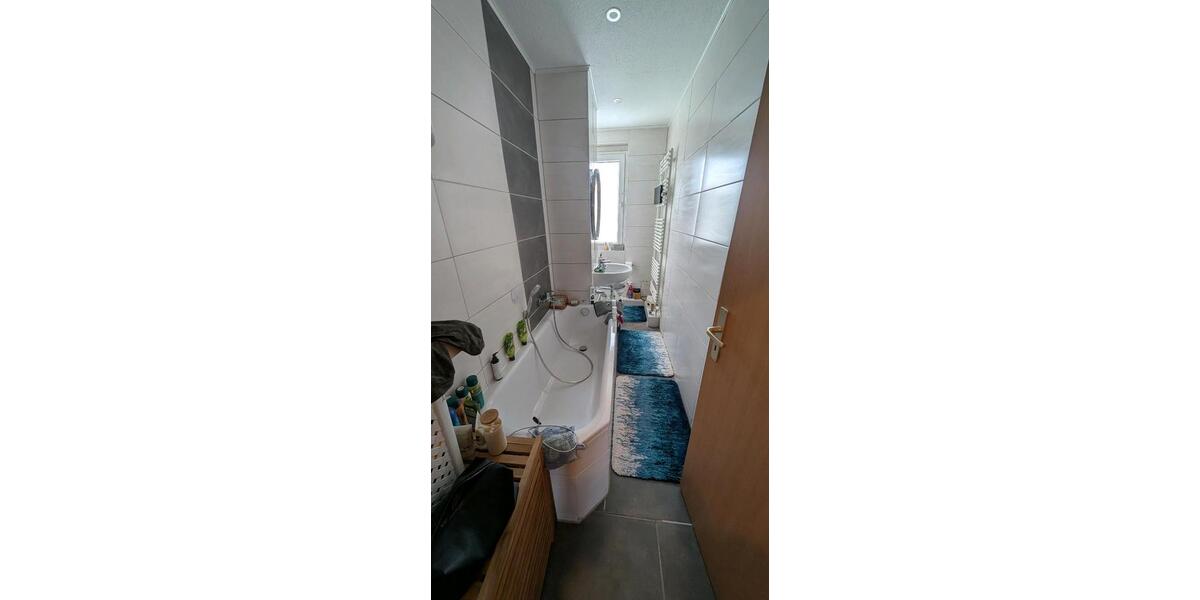 Dachgeschoßwohnung Teutschenthal - 2 Zimmer, 50 m&sup2;, 400&euro; | Angebot:24752680