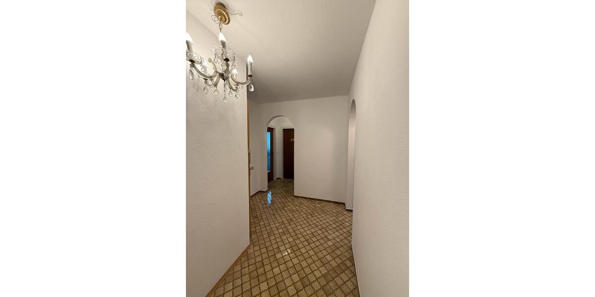 Etagenwohnung Germering - 4 Zimmer, 110 m&sup2;, 2.050&euro; | Angebot:26662939