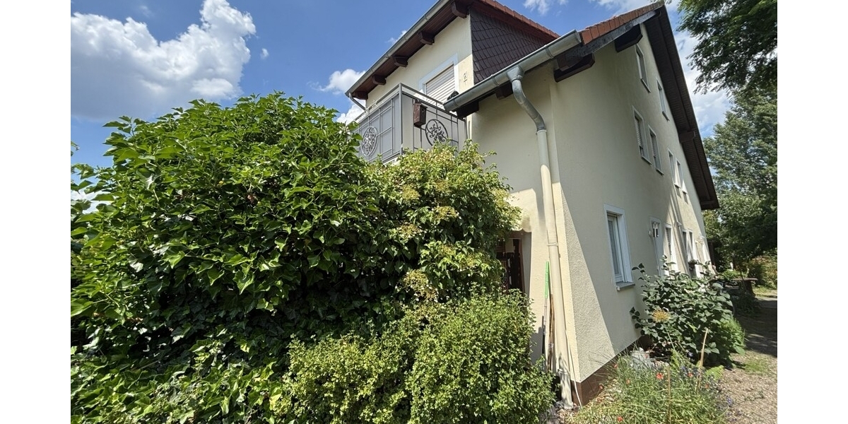 Wohnen wie im eigenen Haus: Gepflegtes Quattrohaus-Viertel (rechtlich Eigentumswohnung) in Coswig - Maisonettenwohnung Coswig | Angebot:27082773