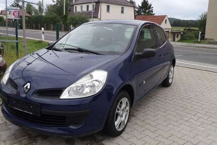 Renault Clio 93.000 km 3.499 &euro; Bautzen 02625