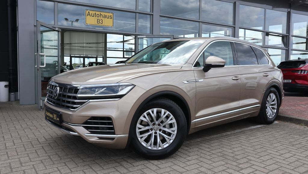 VW Touareg 149.895 km 33.990 &euro; Bergen 29303