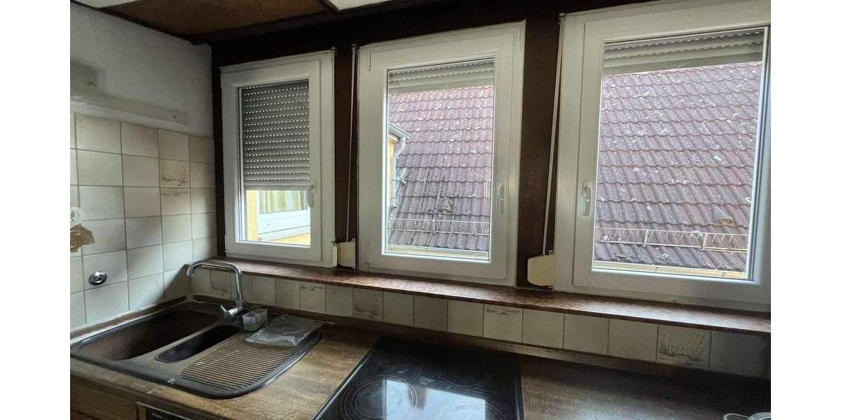 Etagenwohnung Pfungstadt - 8 Zimmer, 200 m&sup2;, 450.000&euro; | Angebot:24654458