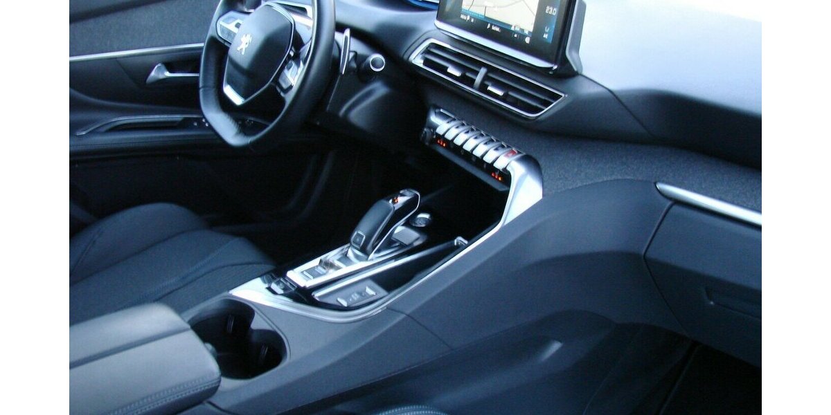 Peugeot 5008 1.2 PureTech130 Allure Pack 7-Sitzer 2WD LED 54.980 km 19.980 &euro; Falkensee 14612