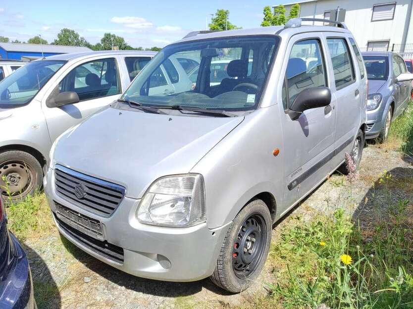 Wagon R+