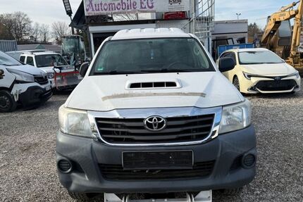 Toyota Hilux 131.000 km 11.999 &euro; München 81245