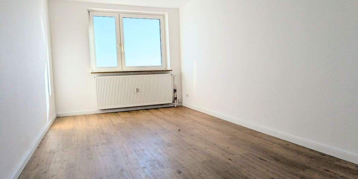 Etagenwohnung Quickborn - 3 Zimmer, 96 m&sup2;, 915&euro; | Angebot:25674364