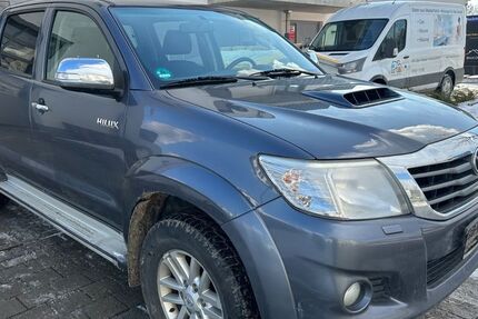 Toyota Hilux 222.000 km 16.900 &euro; Augsburg 86153