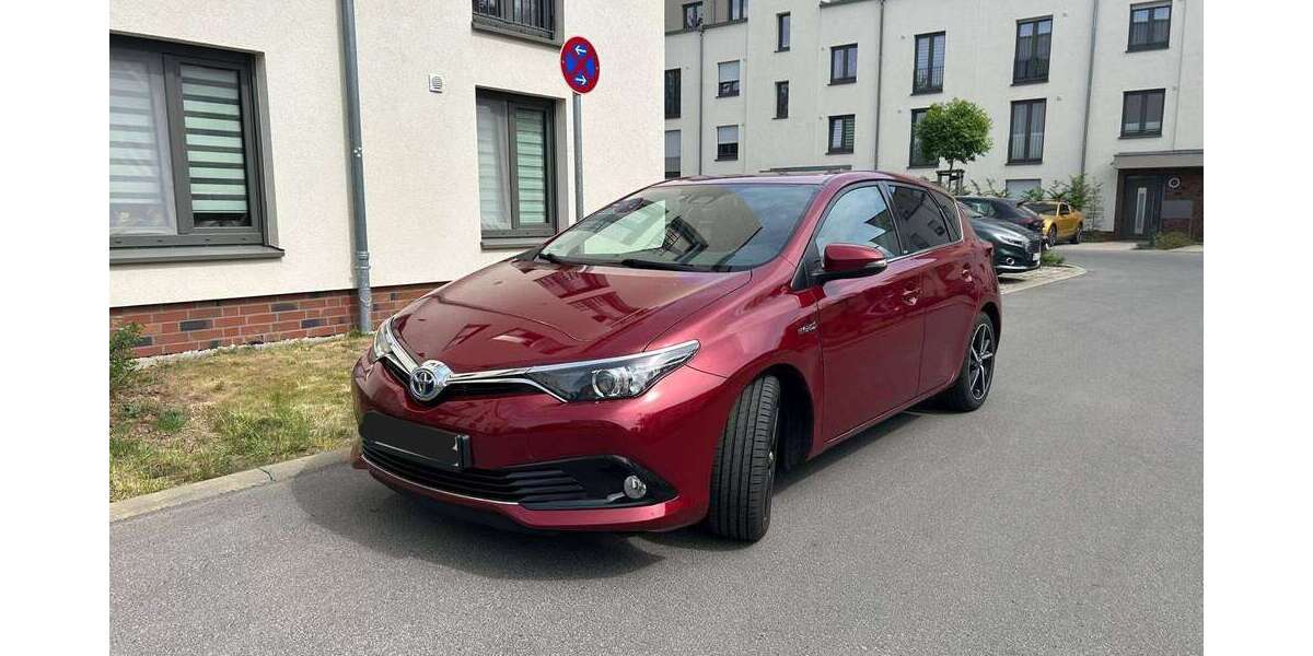 Toyota Auris 140.500 km 12.995 &euro; Dresden, Stadt 01239