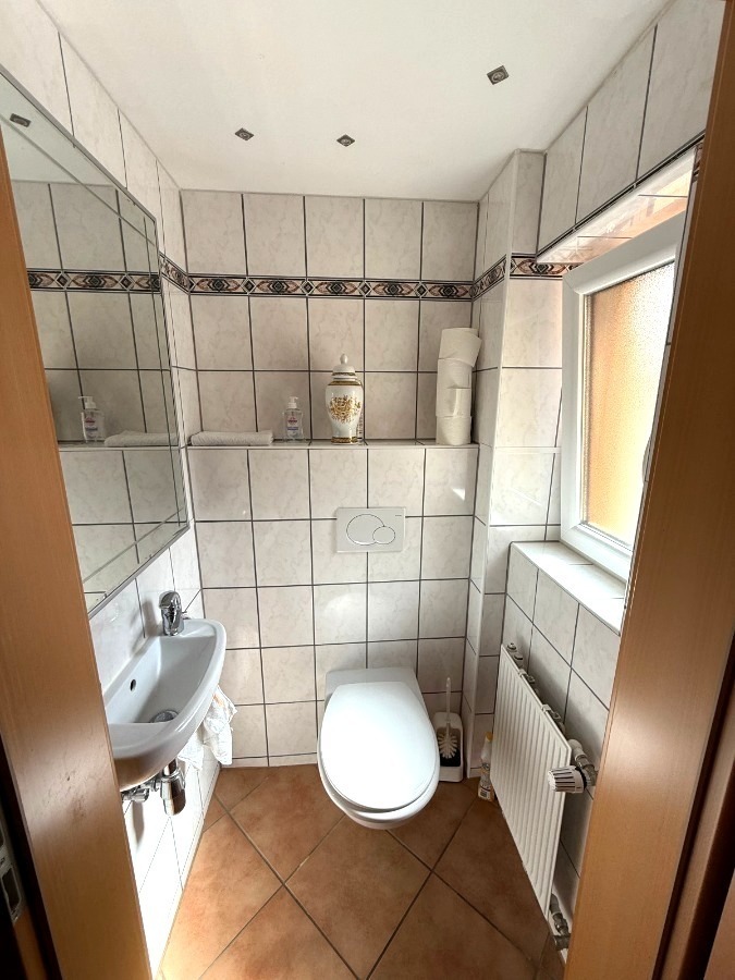 Stilvolle DHH klimatisiert mit Garten, Terrasse & Keller – 4 Etagen in bester Lage