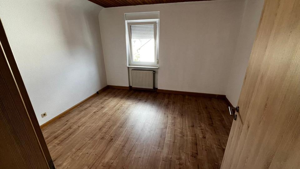Dachgeschoßwohnung Lörrach Brombach - 3 Zimmer, 76 m&sup2;, 335.000&euro; | Angebot:26342607