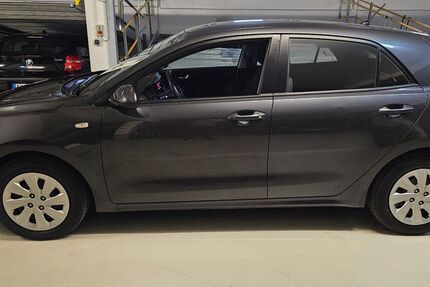 Kia Rio 38.000 km 10.700 € München 81825