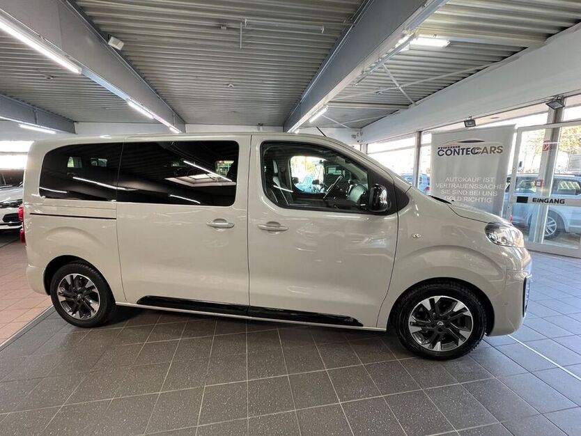 Zafira Life