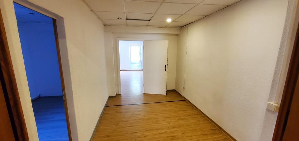 4-R. EG-Whg.-105m² - mit Küchenzeile-ab sofort in Bad Salzungen