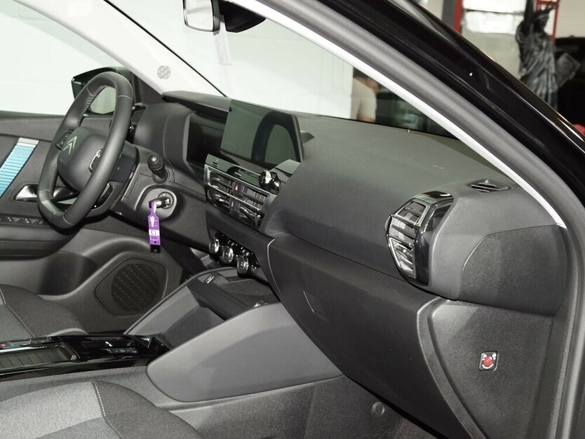 C4 e- 136 Feel 50KWh CARPLAY Batteriezertifikat