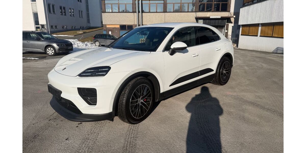 Porsche Macan 13.970 km 79.888 &euro; Pegnitz 91257