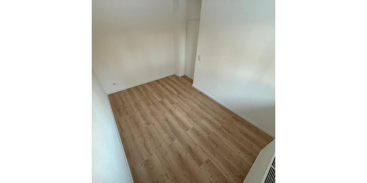 Erstbezug nach Kernsanierung: 4-Zimmer Ergeschosswohnung 4 zimmer