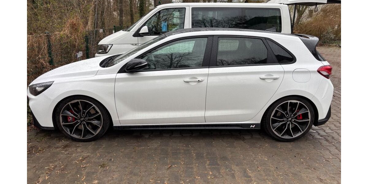 Hyundai i30 111.500 km 17.999 &euro; Berlin 13465