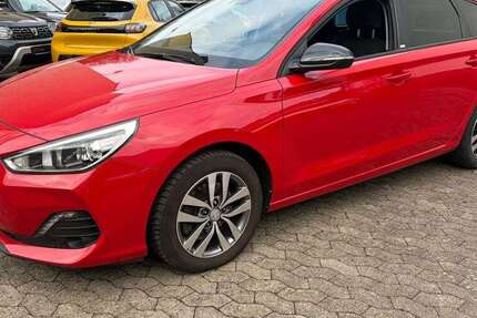 Hyundai i30 35.000 km 14.490 &euro; Saarbrücken 66115
