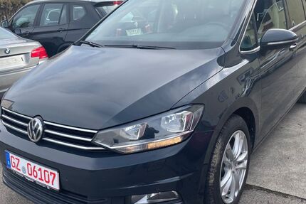 VW Touran 166.000 km 11.890 &euro; Ichenhausen-Hochwang 89335
