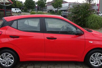 Hyundai i10 26.075 km 11.950 &euro; Steißlingen 78256