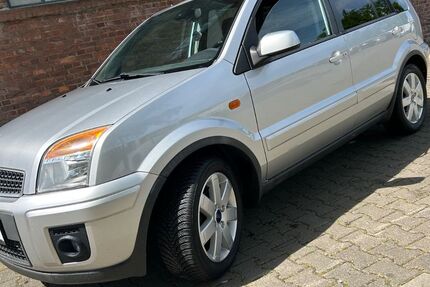 Ford Fusion 65.742 km 4.490 &euro; Köln 51069