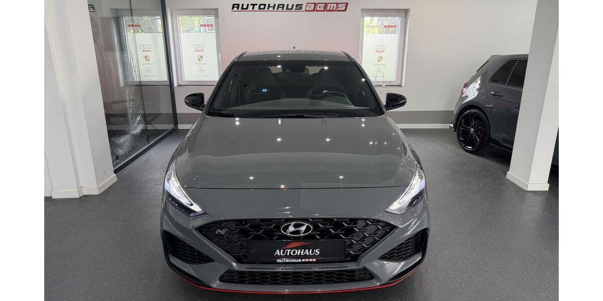 Hyundai i30 37.661 km 32.450 &euro; Remscheid 42857