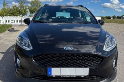 Ford Fiesta 24.000 km 14.900 € Gersthofen 86368