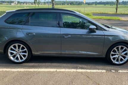 Seat Leon 74.000 km 17.000 &euro; Hückelhoven 41836