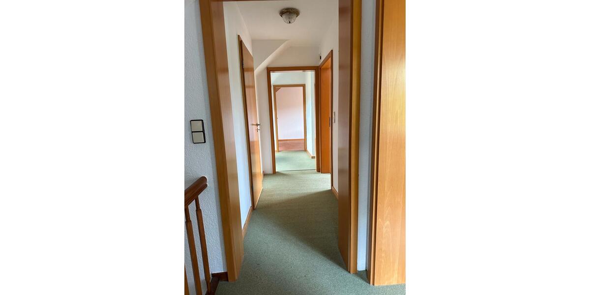 Doppelhaushälfte Wiehl - 5 Zimmer, 109 m&sup2;, 1.390&euro; | Angebot:26623933