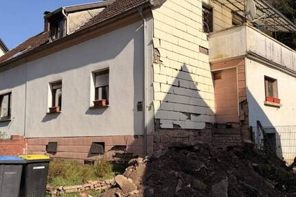 Haus Blieskastel / Niederwürzbach Niederwürzbach - 5 Zimmer, 100 m&sup2;, 69.000&euro; | Angebot:25984400