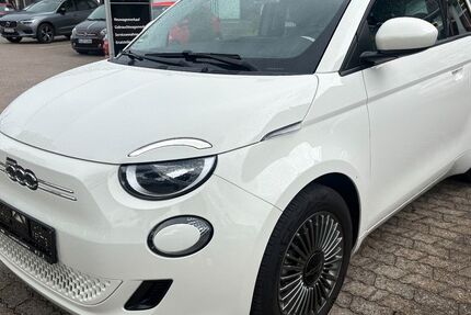 Fiat 500e 23.552 km 18.490 &euro; Ismaning 85737